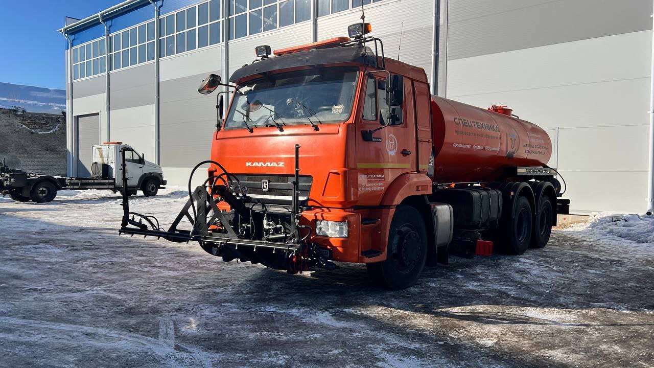 Поливомоечная машина на базе КАМАЗ 65115